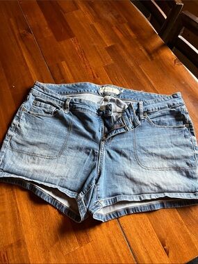 Torrid Light Blue Denim Women's Shorts